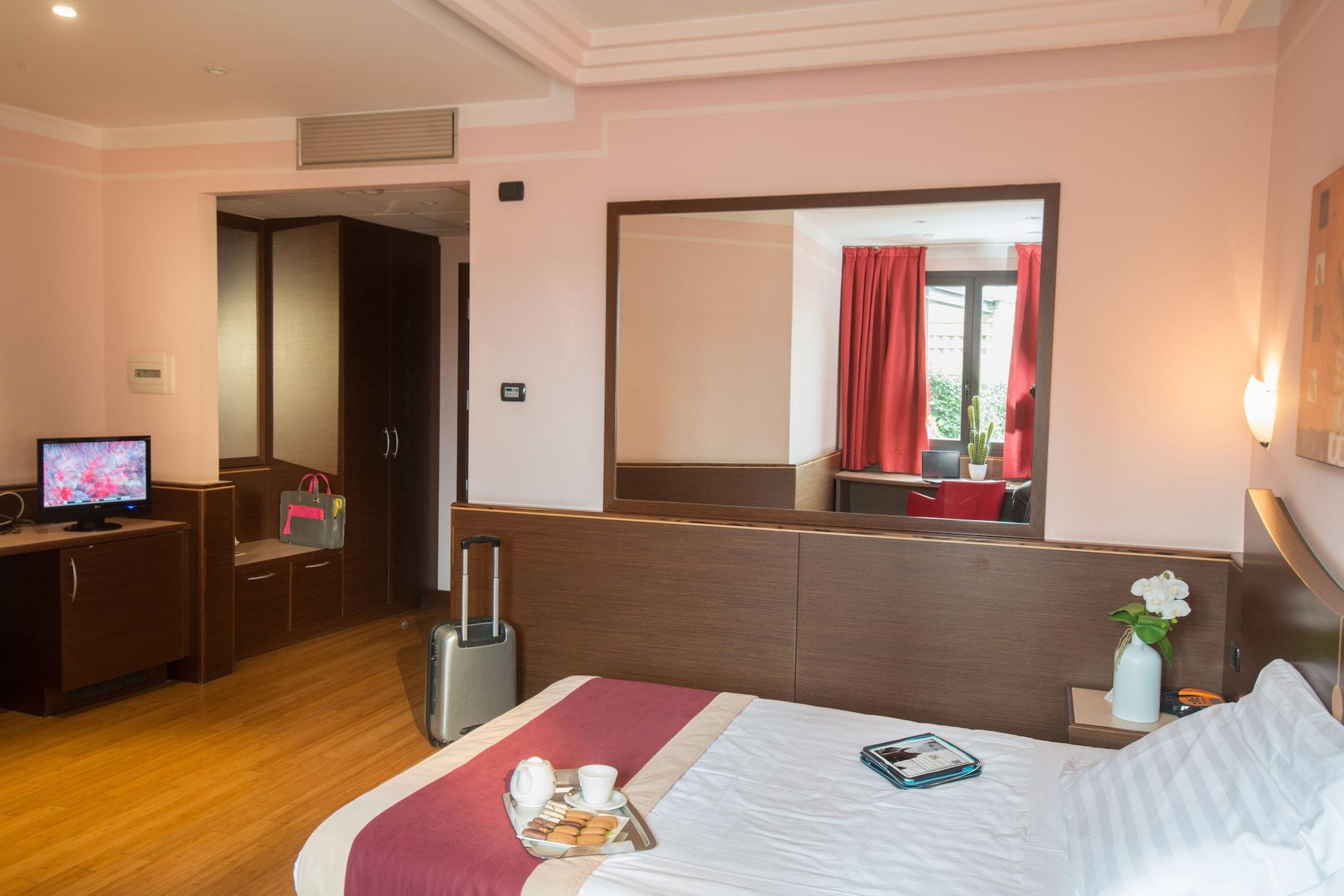 As Hotel Cambiago Bagian luar foto